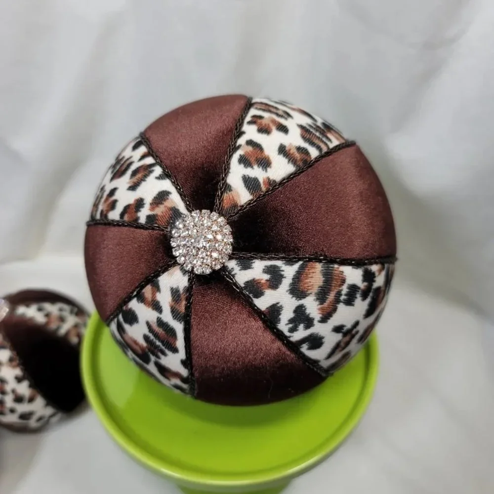 Decorative Velvet &‎ Leopard Balls with Jewelry, Set of 4 Brown Velvet Balls